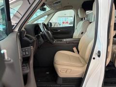 Toyota Alphard Hybrid 2.5L Premium Edition - фото 5