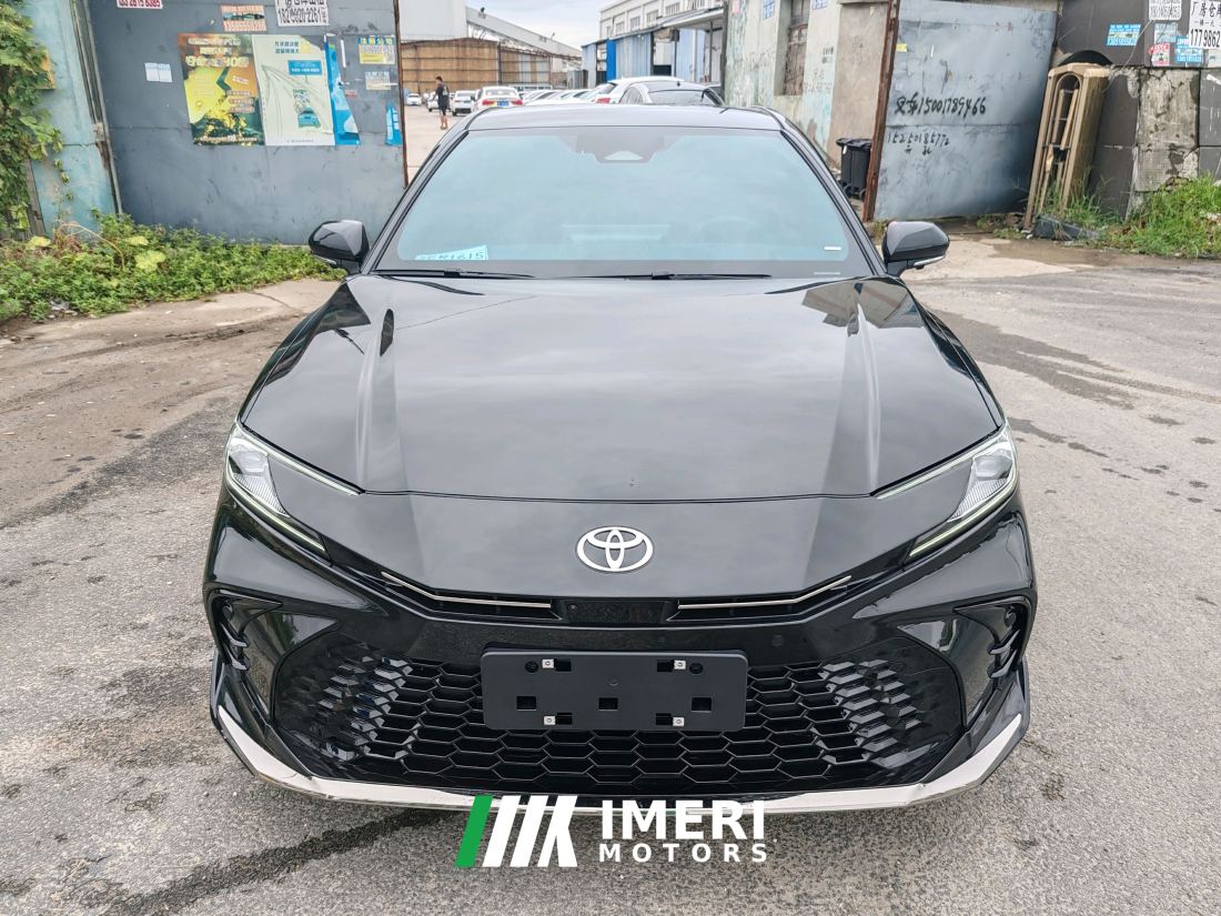 Toyota Camry Dual-Engine 2.0HXS Sports Plus Edition - car from China