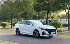 Changan Eado PLUS Blue Whale NE 1.4T GDI Dual-Clutch Premium Edition - ფოტო 3