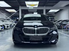 BMW 5 Series 530Li Premier Luxury Package - ფოტო 1