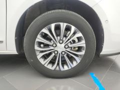 Buick GL8 Land Business Class 652T Prestigious Edition 7-seater - photo 6