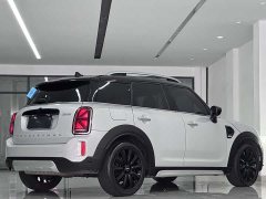 MINI Countryman 1.5T Cooper ALL4 Iconic - ფოტო 10