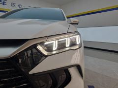 BYD Song Pro DM-i Honor Edition 1.5L 71km Navigator Edition - фото 4