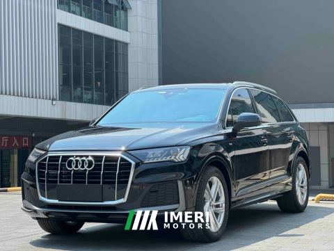 2024 Audi Q7 45 TFSI quattro S Line Sport 7-seater
