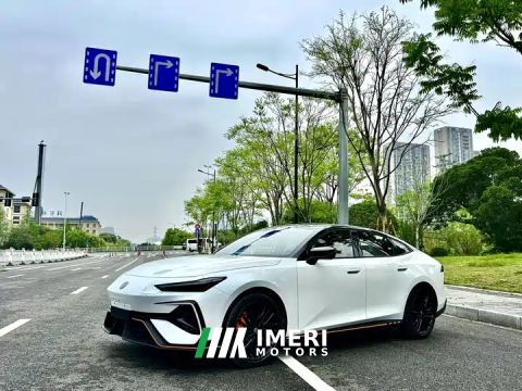 2025 Changan UNI-V Third Generation 2.0T Dynamic Engine Edition - car from China
