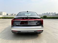 FAW Hongqi H5 2.0T Auto Flagship Edition - photo 13