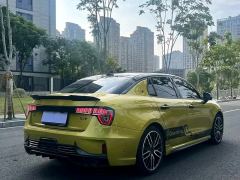 Lynk & Co 03 1.5TD DCT Dynamic Champion Edition - фото 12