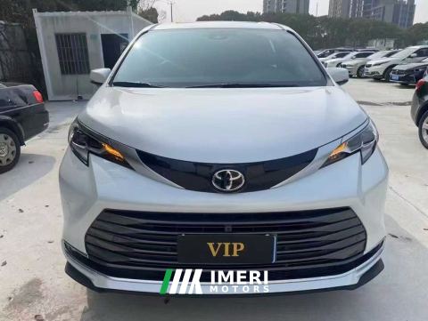 2026 Toyota Sienna Dual-Engine 2.5L RWD Comfort Edition