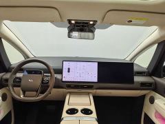 Li Auto Li Xiang MEGA Ultra - ფოტო 13