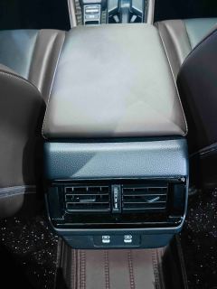 Honda Yingshipai e:PHEV Inspire e:PHEV 2.0L 82km Supreme Edition - ფოტო 14