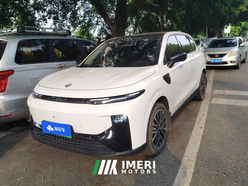 Leapmotor B10 510 Pleasure Edition - автомобиль из Китая