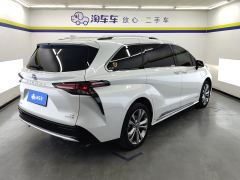 Toyota Sienna Dual-Engine 2.5L Comfort Edition - ფოტო 2