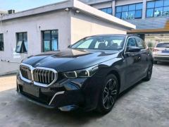 BMW 5 Series 530Li Premier Luxury Package - фото 2
