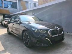 BMW 5 Series 530Li Premier Luxury Package - фото 3