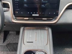 Dongfeng Yipai 008 EREV 210Max 6-seater - ფოტო 6