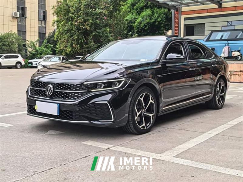 Volkswagen Passat 330TSI Star Deluxe Edition - car from China