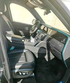 Rolls-Royce Cullinan 6.7T Black Badge - ფოტო 11