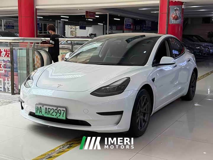 Tesla Model 3 rear-wheel drive version