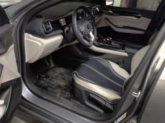 BYD Qin PLUS DM-i 120km Prestigious Edition - ფოტო 14