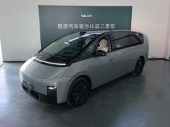 Li Auto MEGA 710km Ultra - ფოტო 1