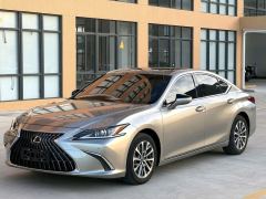Lexus ES 260 Exclusive Edition - ფოტო 1