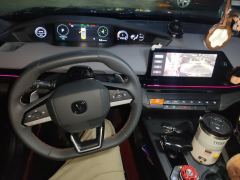 Changan UNI-V 1.5T Premium Version - ფოტო 16