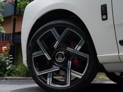 Rolls-Royce Cullinan Series II Black Badge - photo 4