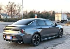 Lynk & Co 03 Champion 1.5T Dual Clutch 2WD Pro 5-seater - ფოტო 9