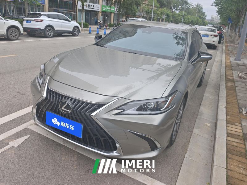 Lexus ES 200 Excellence Edition - ავტომობილი ჩინეთიდან