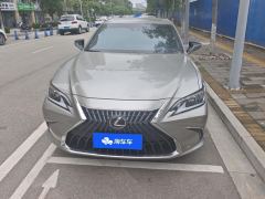 Lexus ES 200 Excellence Edition - ფოტო 3
