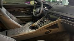 Aston Martin DB12 4.0T V8 - фото 3