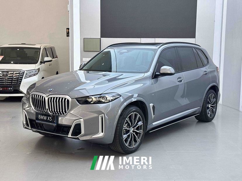 BMW X5 xDrive30Li Deluxe VersionM - ავტომობილი ჩინეთიდან