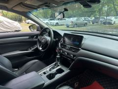 Honda Accord 260TURBO Luxury Edition - photo 7