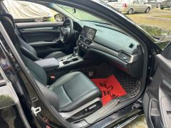 Honda Accord 260TURBO Luxury Edition - photo 8
