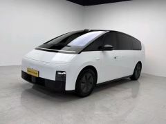 Li Auto Li MEGA 710km Home Edition - photo 1