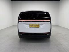 Li Auto Li MEGA 710km Home Edition - photo 16
