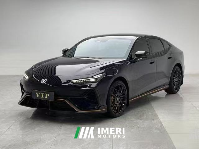 Changan UNI-V Third Generation 2.0T Dynamic Engine Edition - автомобиль из Китая