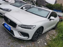 Volvo S60 B4 Smart Luxury Edition - фото 1