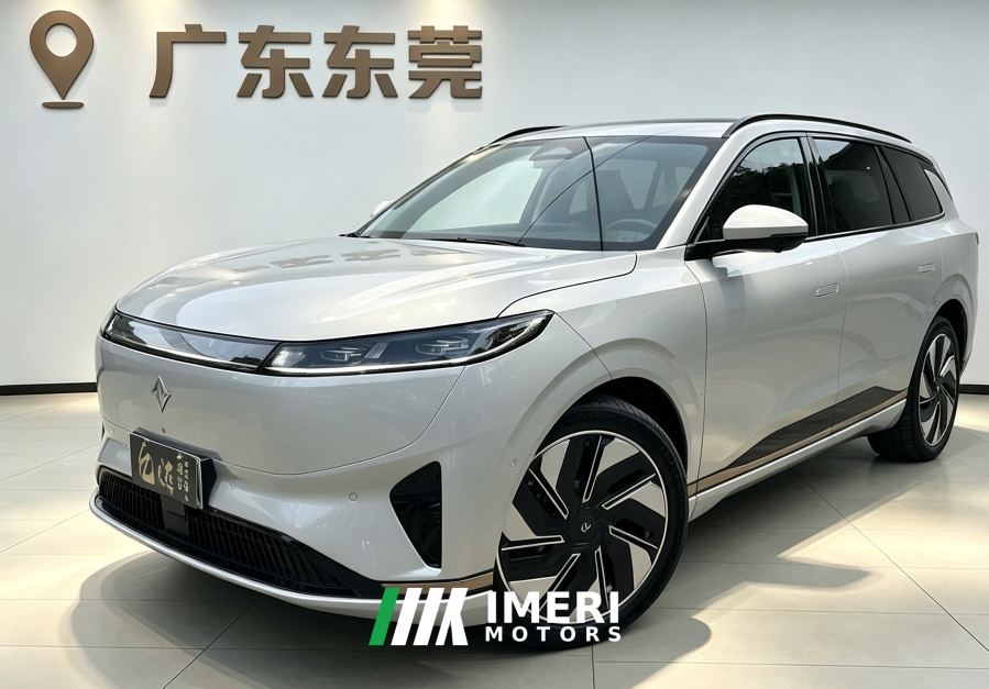 Dongfeng Yipai 008 EV Edition 636Ultra 5