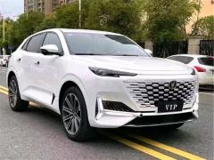 Changan UNI-K 2.0T Two-Wheel Drive Deluxe - ფოტო 3