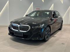 BMW 5 Series 530Li Premier Luxury Package - ფოტო 3