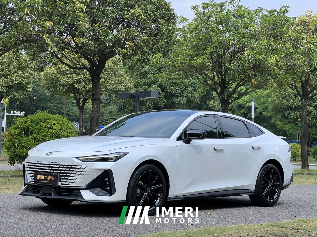 Changan UNI-V 1.5T Premium - ავტომობილი ჩინეთიდან