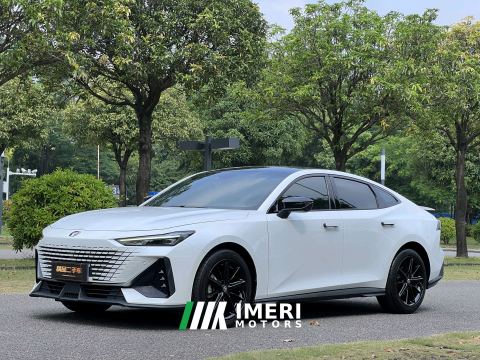 2023 Changan UNI-V 1.5T Premium - автомобиль из Китая
