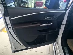 Toyota Gravia Dual-Engine 2.5L 4WD Premier Plus Edition - photo 3
