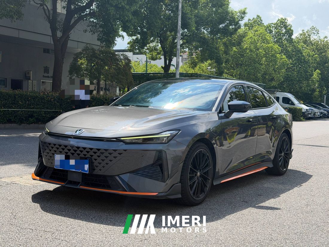 Changan UNI-V 1.5T Premium - ავტომობილი ჩინეთიდან