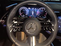 Mercedes-Benz E Class E 300 L Fashion Version - ფოტო 18