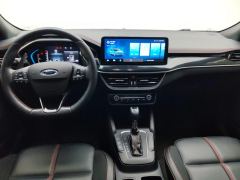 Ford Focus EcoBoost 180 ST-Line - фото 16