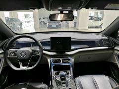 BYD Qin PLUS DM-i 120km Prestigious Edition - ფოტო 9