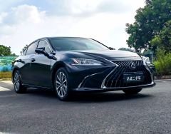 Lexus ES 300h Excellence Edition - ფოტო 3