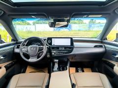 Lexus ES 300h Excellence Edition - ფოტო 8